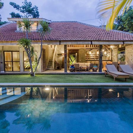 Villa Kundalini Seminyak Eksteriør billede